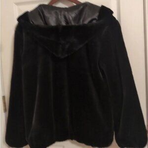 DONNA SALYERS FABULOUS FURS HOODED JACKET SIZE MEDIUM GREAT CONDISH LUXURY FUR